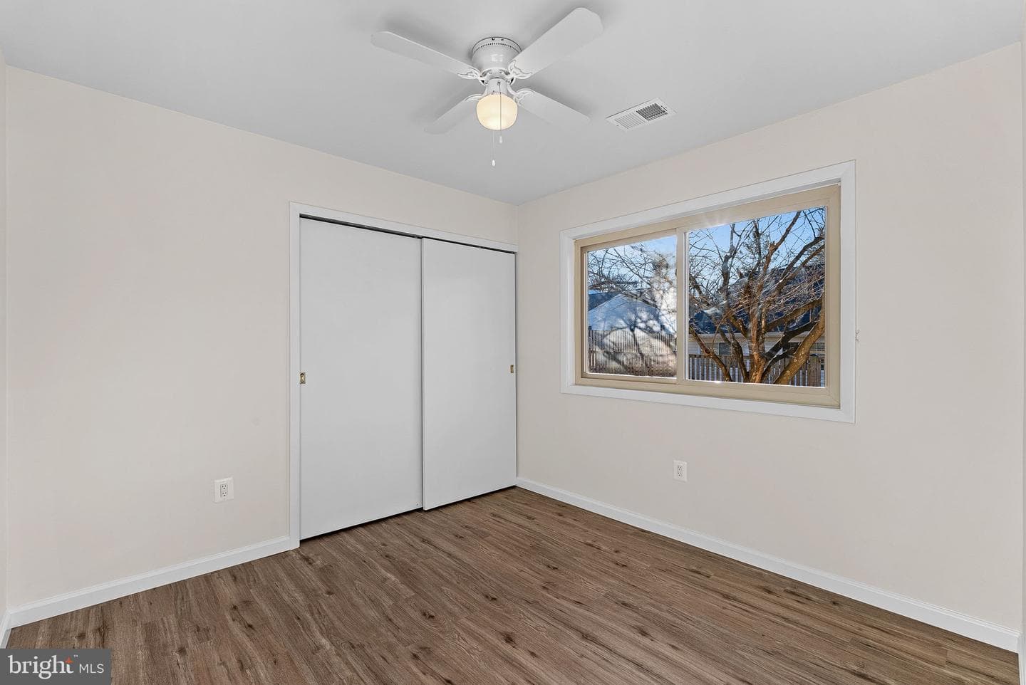103 E Meadowland Lane photo 29