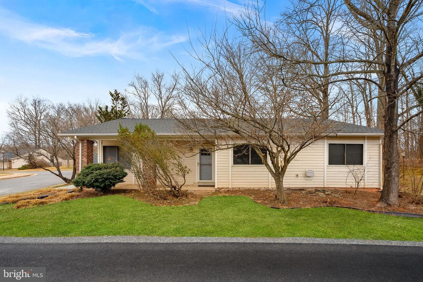 103 E Meadowland Lane photo 36