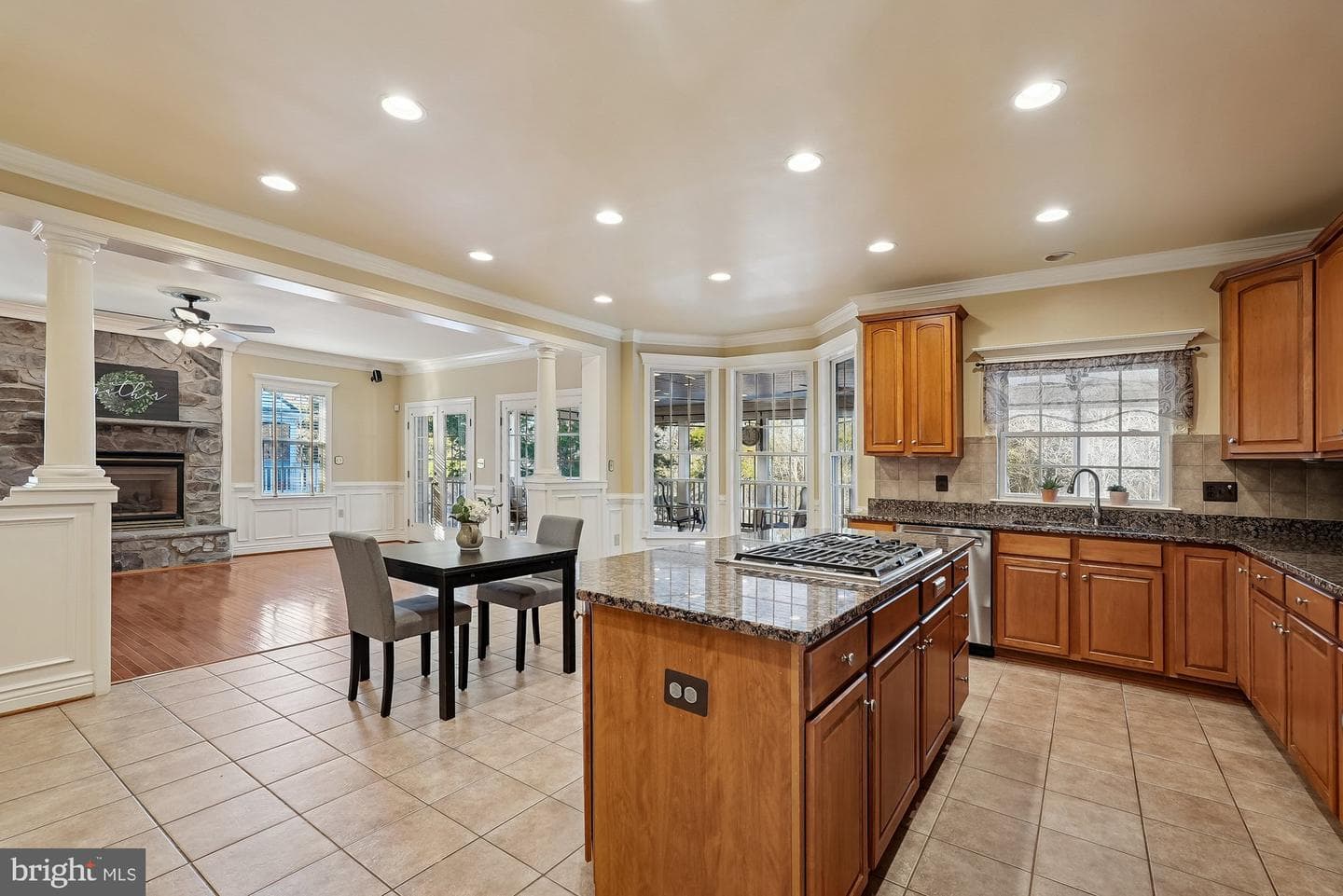 25730 S S Village Drive photo 6