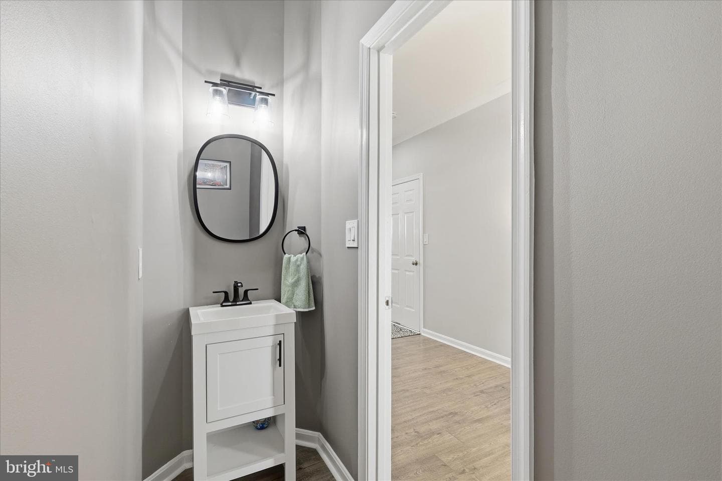 46164 Chester Terrace photo 3