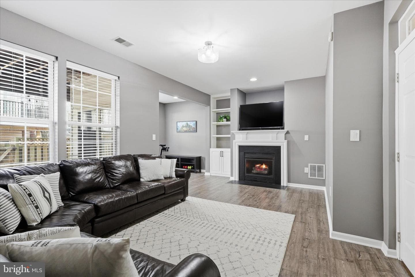 46164 Chester Terrace photo 4
