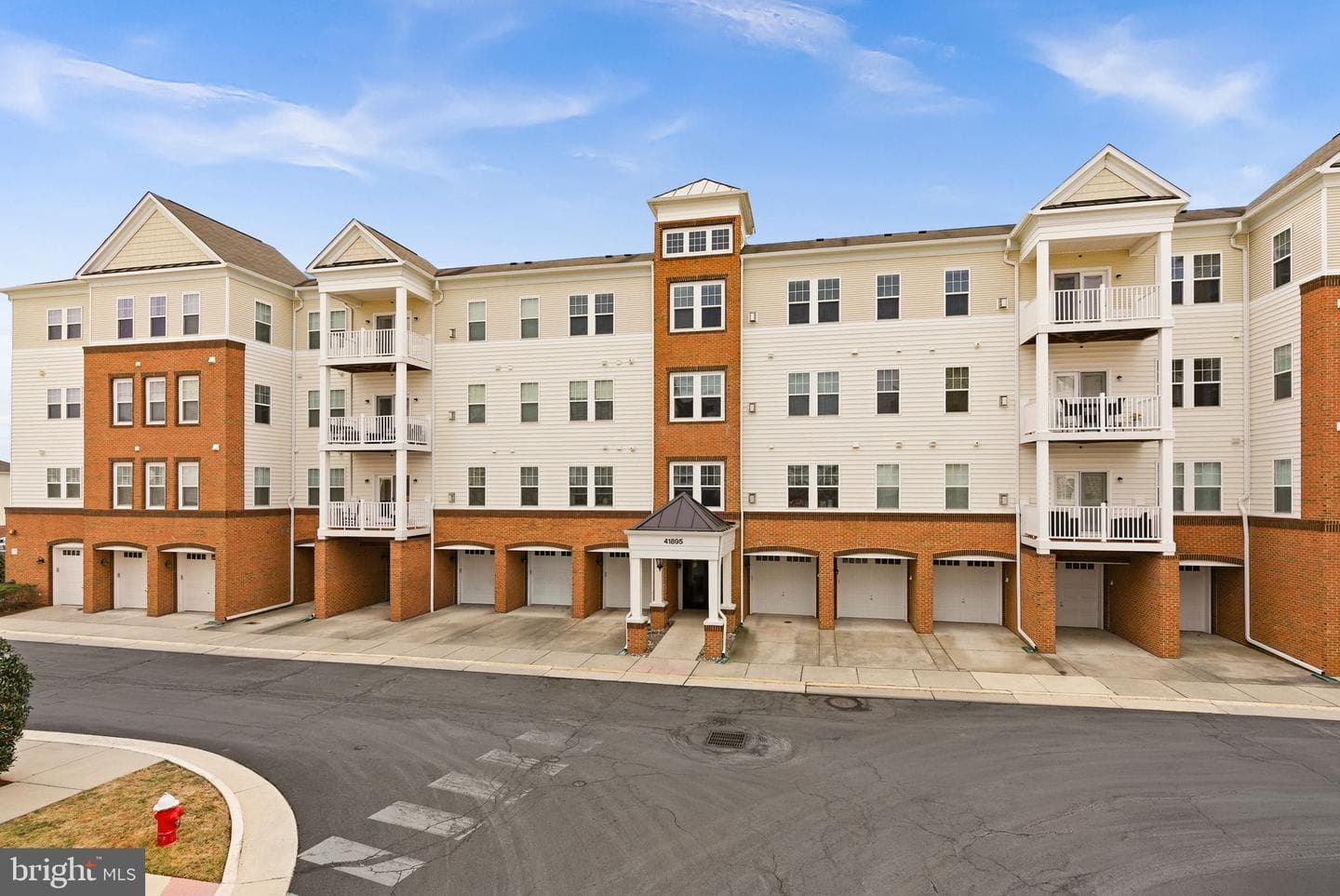 41895 Cathedral Valley Square #407 photo 2