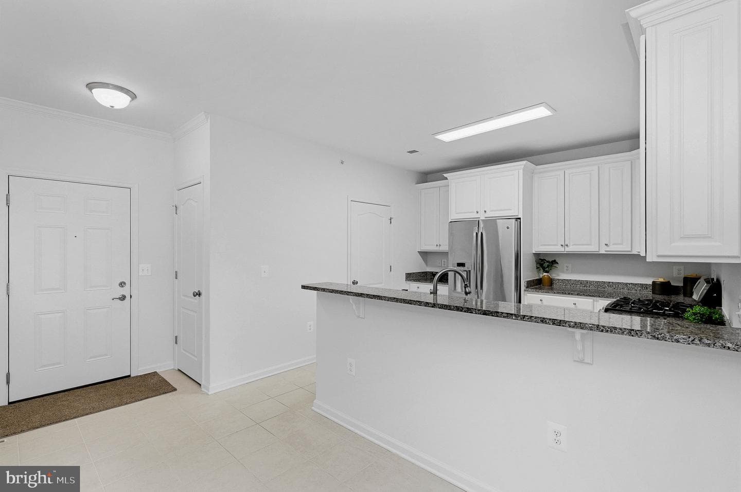 41895 Cathedral Valley Square #407 photo 4