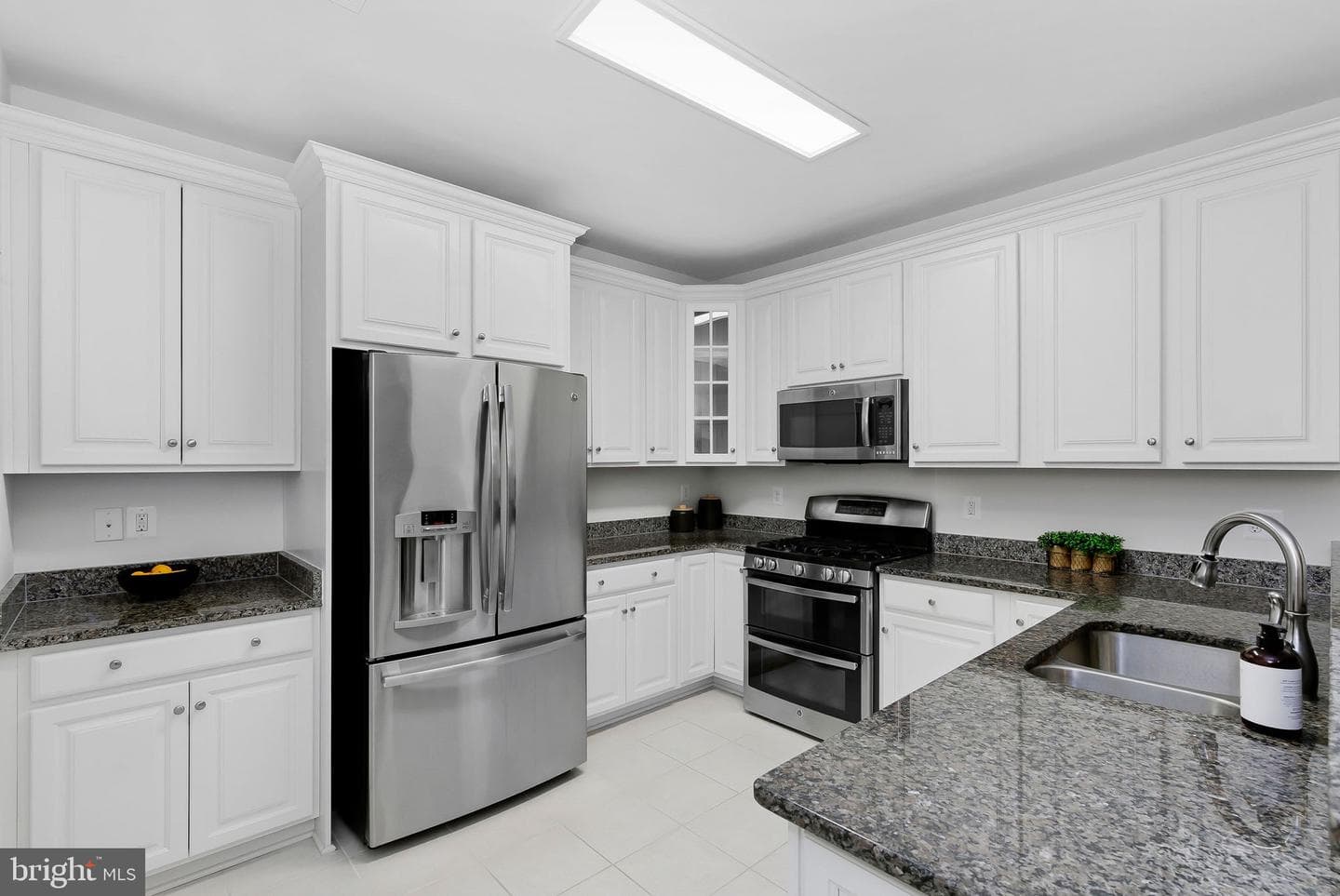 41895 Cathedral Valley Square #407 photo 6