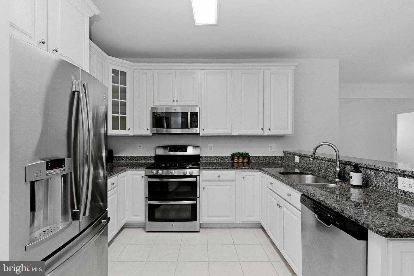 41895 Cathedral Valley Square #407 photo 7