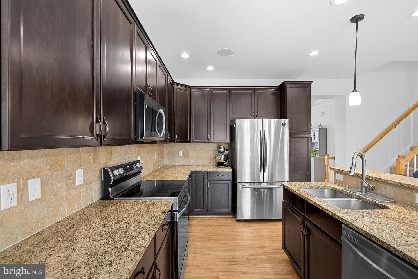 303 Dublin Square photo 10
