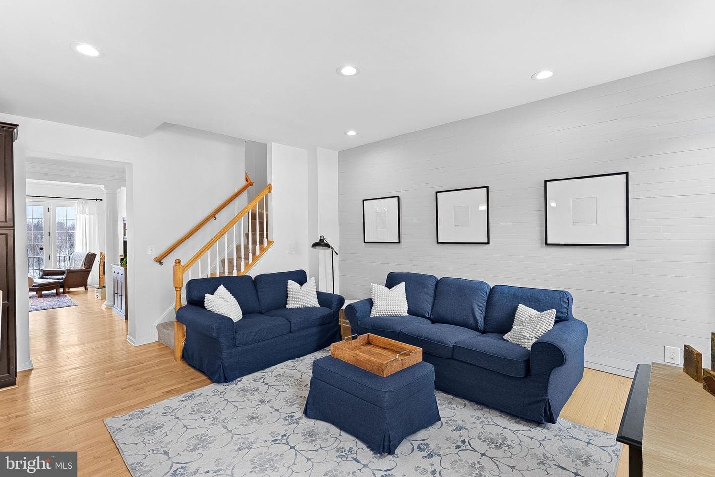 303 Dublin Square photo 11