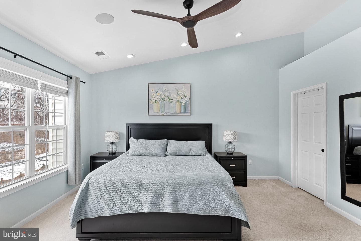 303 Dublin Square photo 18