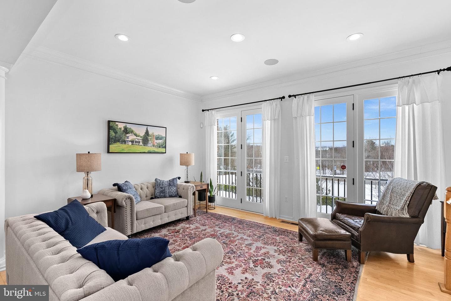 303 Dublin Square photo 2