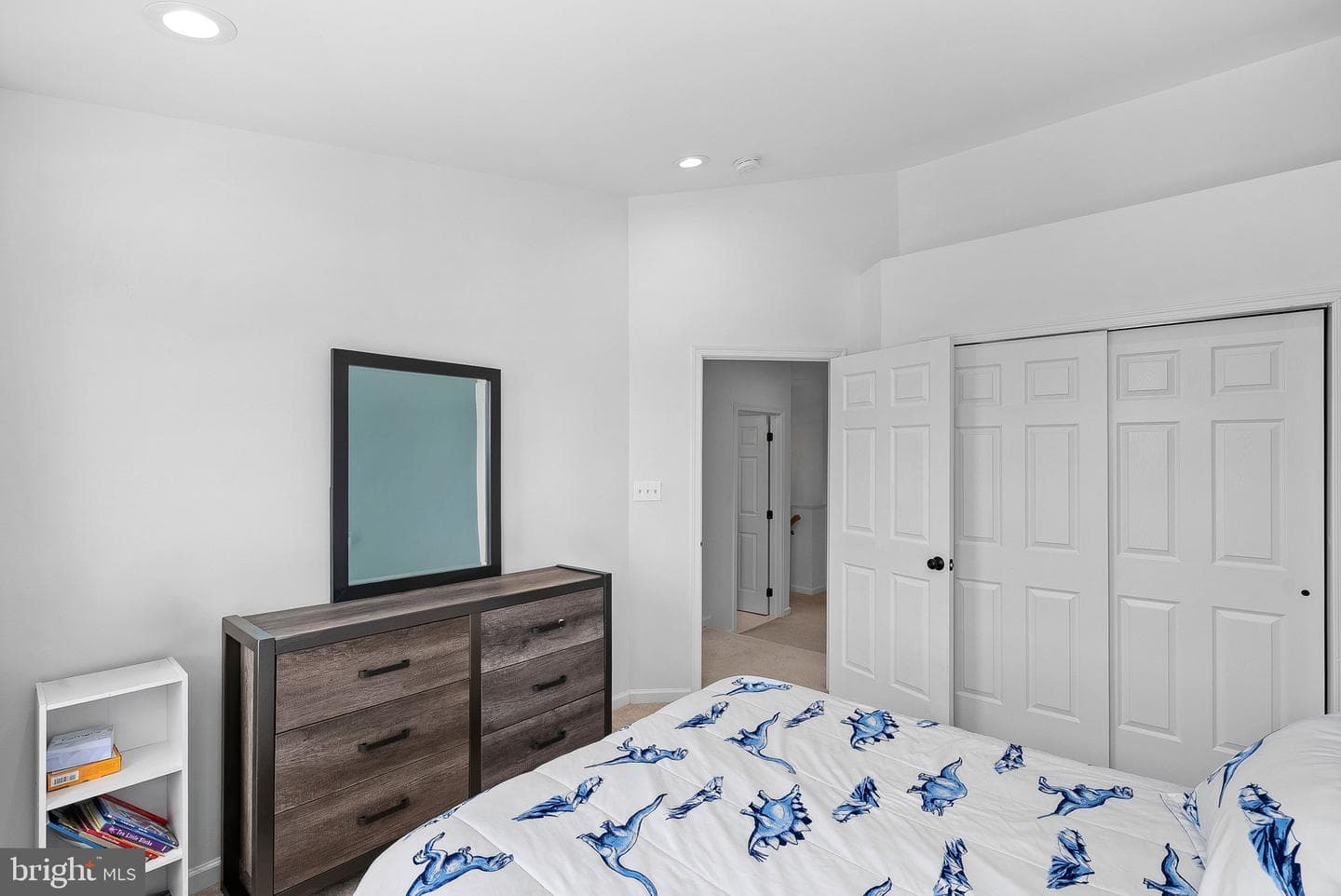 303 Dublin Square photo 26