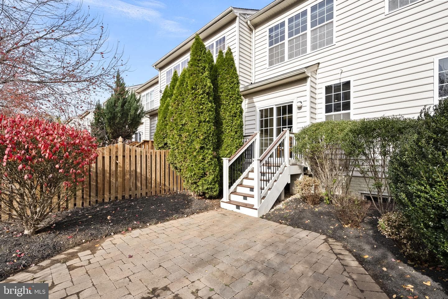 303 Dublin Square photo 35