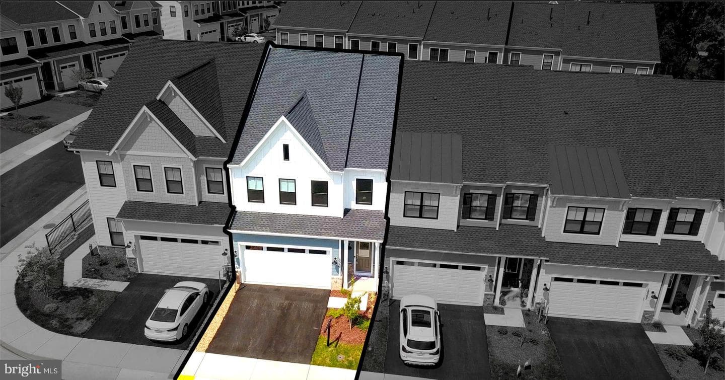 18989 Coral Reef Square, Leesburg