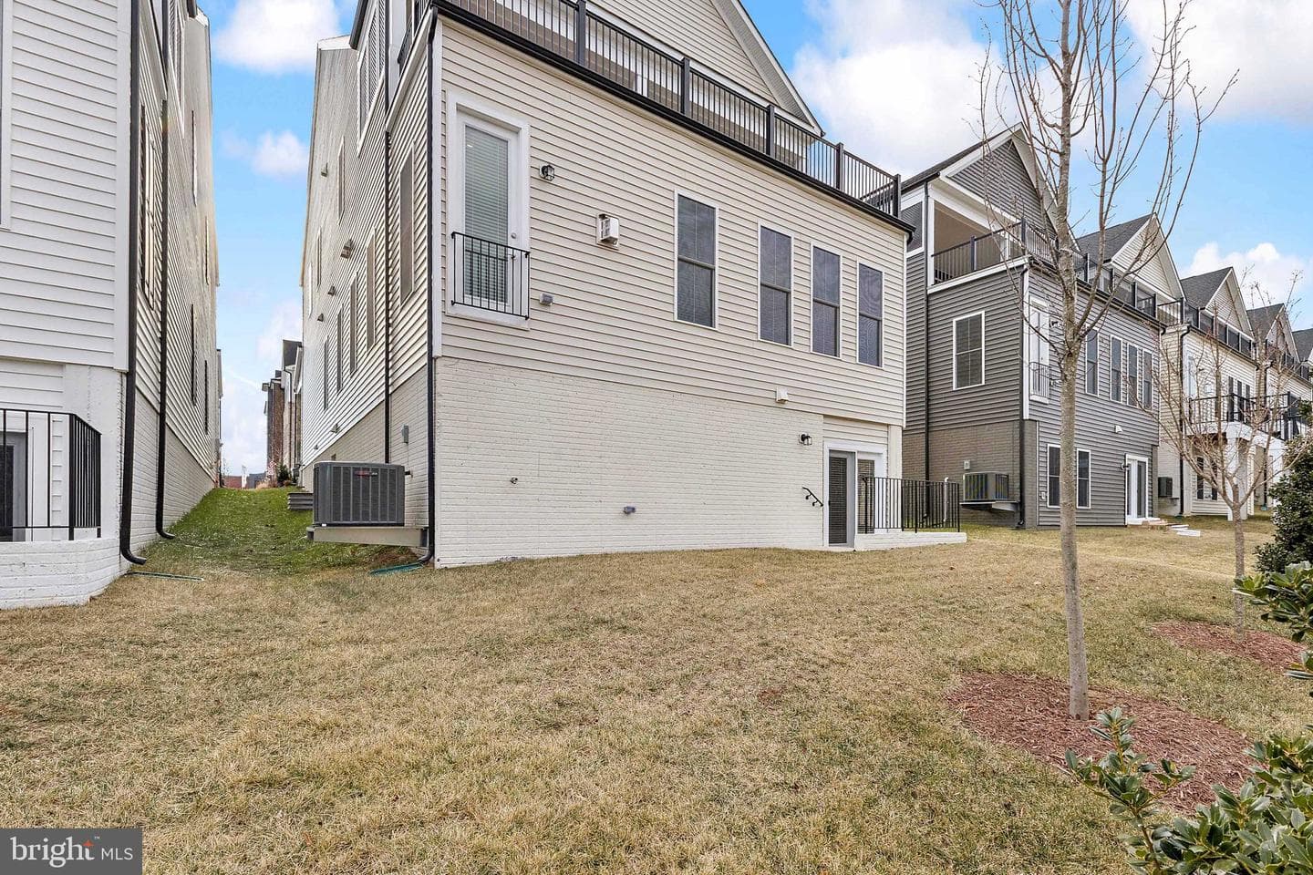 44490 Coalport Terrace photo 25