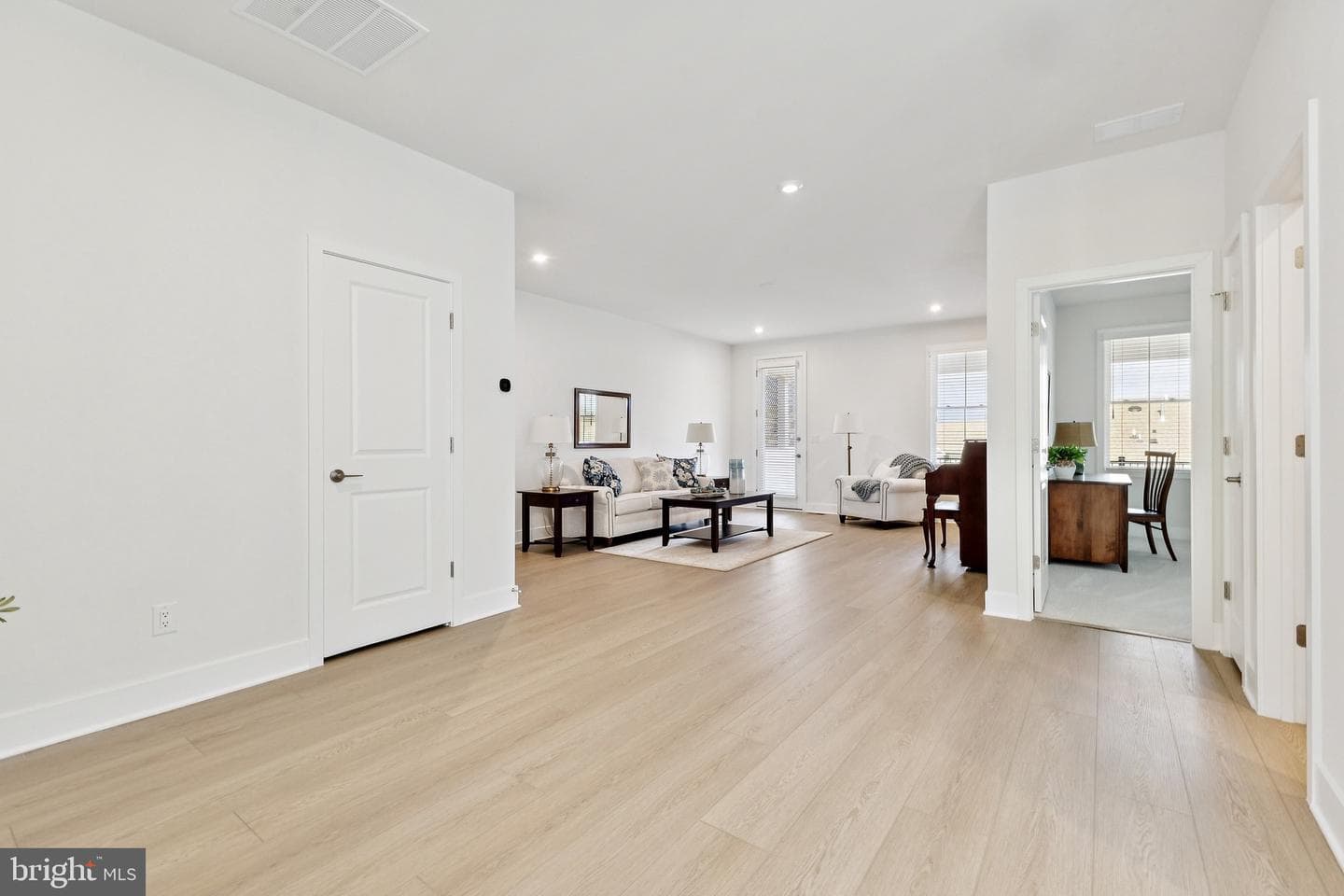 44490 Coalport Terrace photo 9