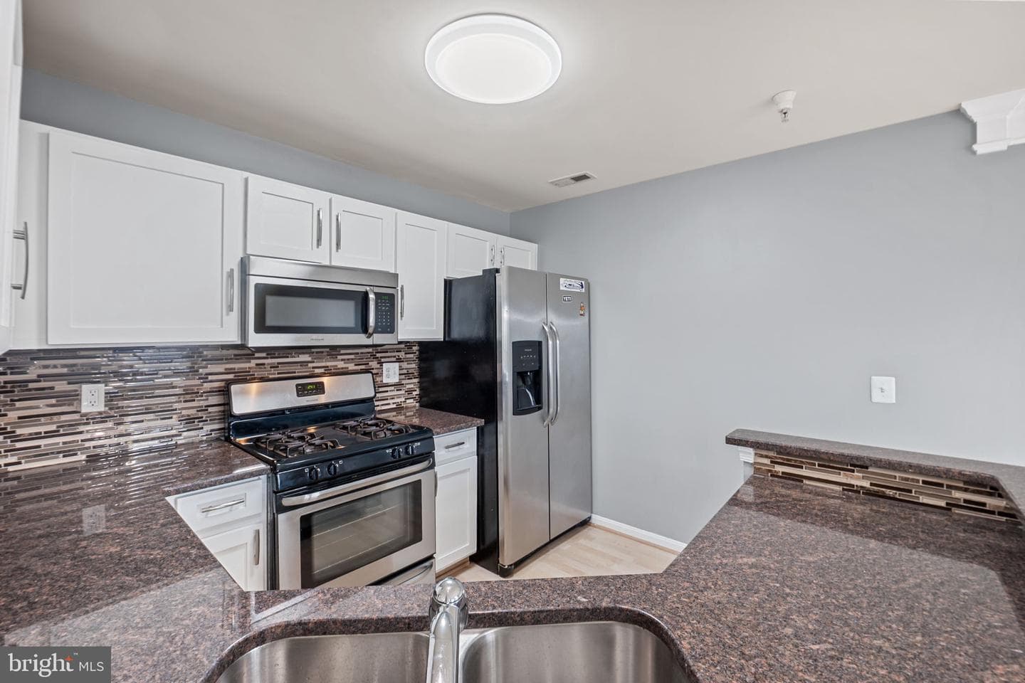 46966 Courtyard Square #301 photo 12