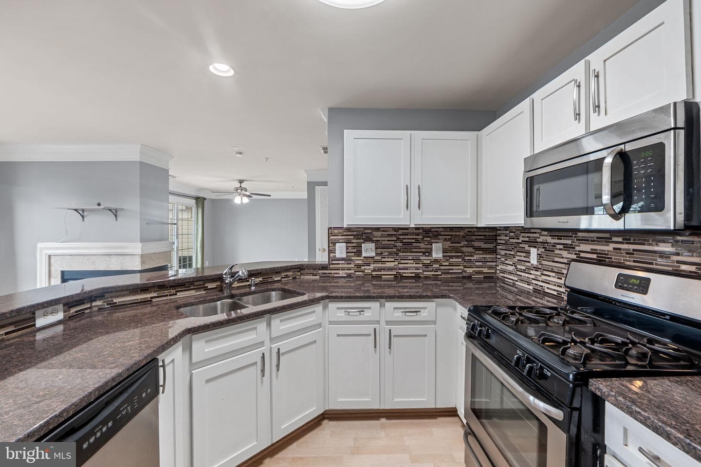 46966 Courtyard Square #301 photo 13