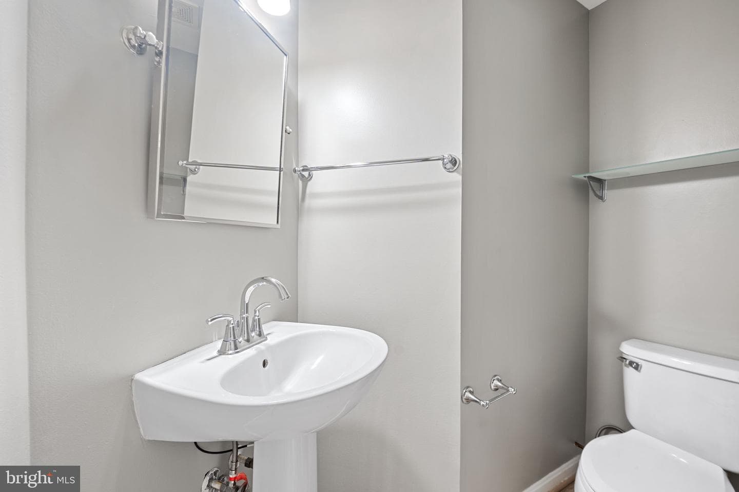 46966 Courtyard Square #301 photo 18