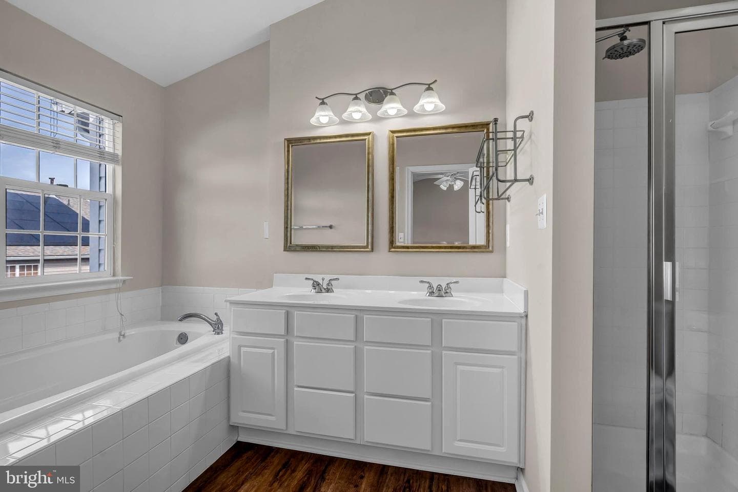 47392 Victoria Falls Square photo 16
