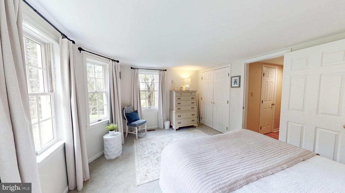 21539 Oatlands Road photo 29