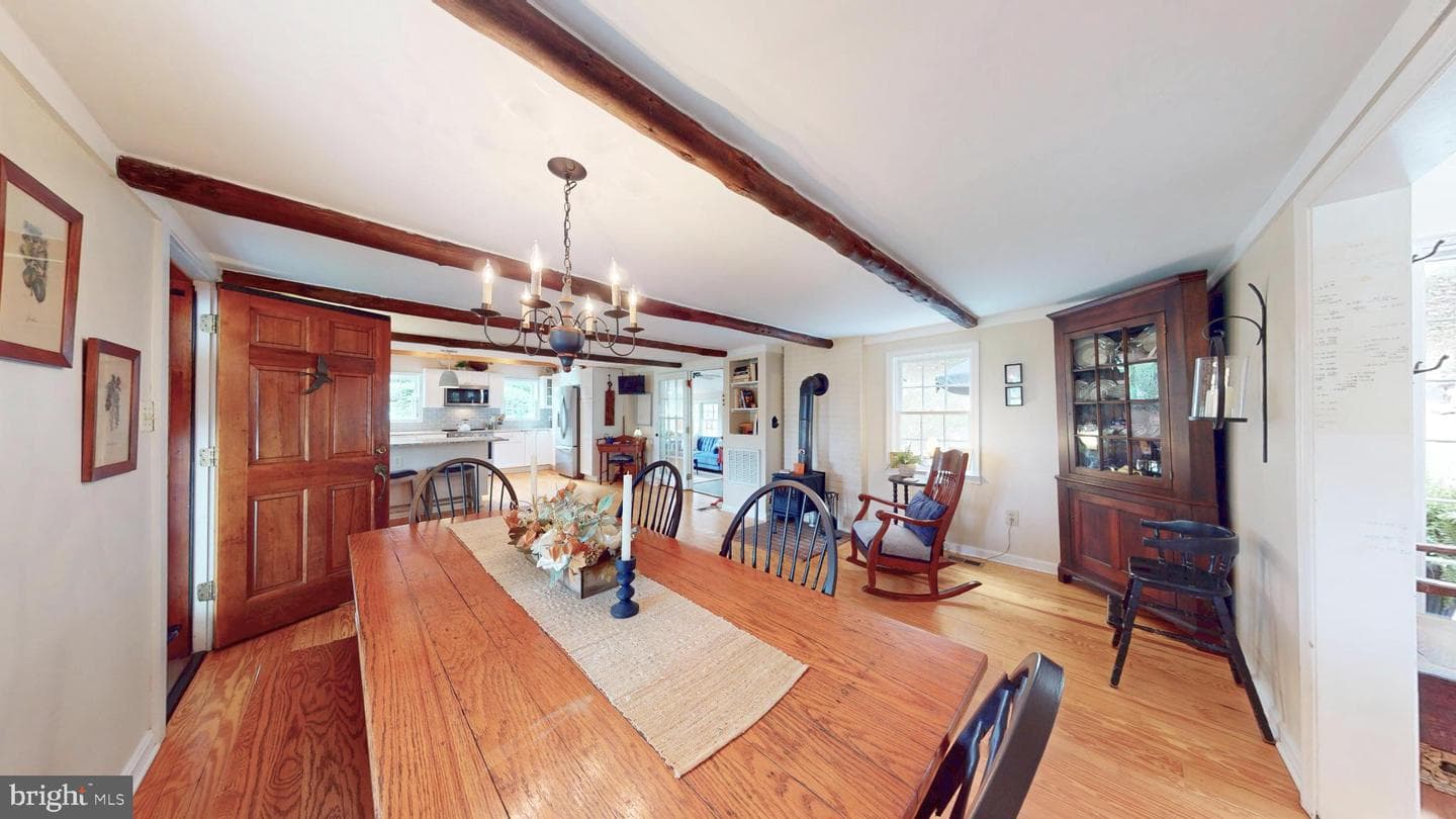 21539 Oatlands Road photo 8