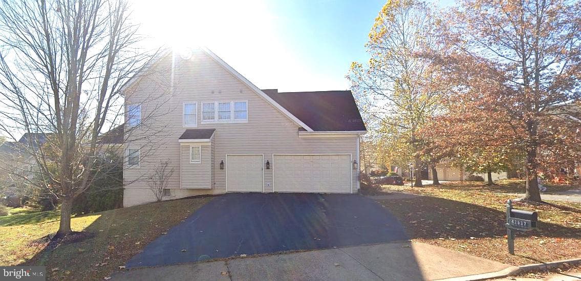 42937 Brookridge Court photo 2