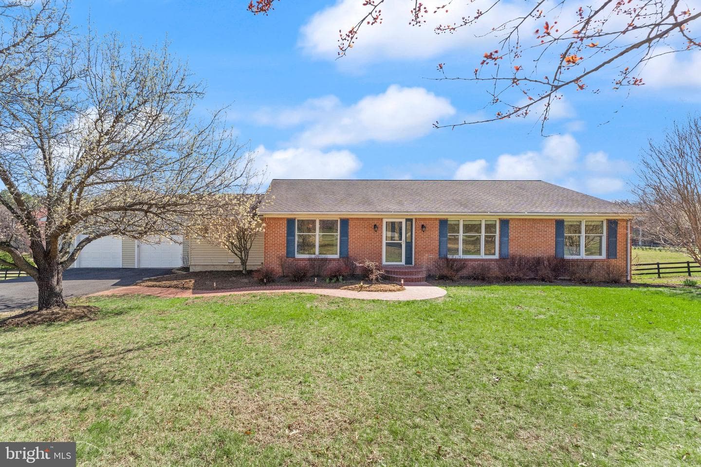 13840 Barnhouse Place photo 2
