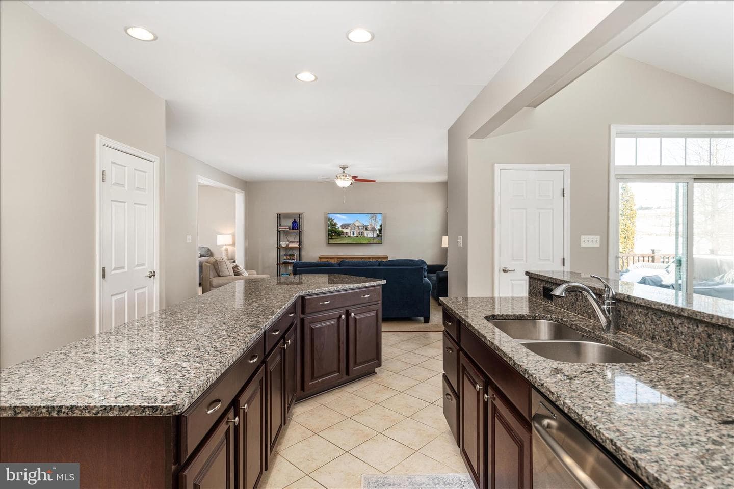 41591 Bostonian Place photo 9