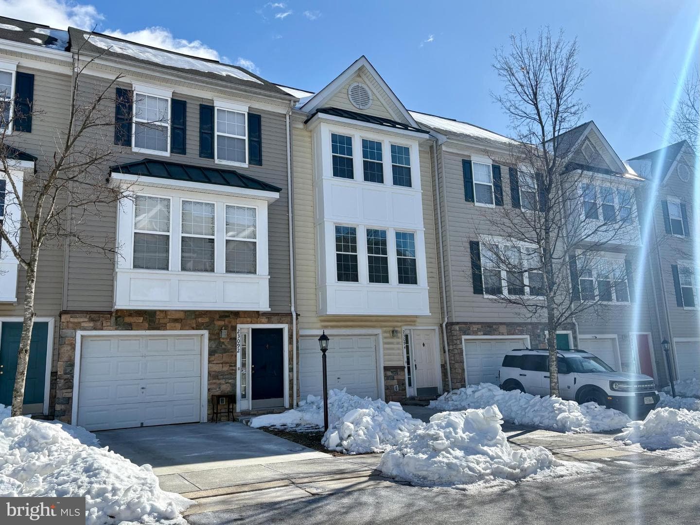 23092 Fontwell Square