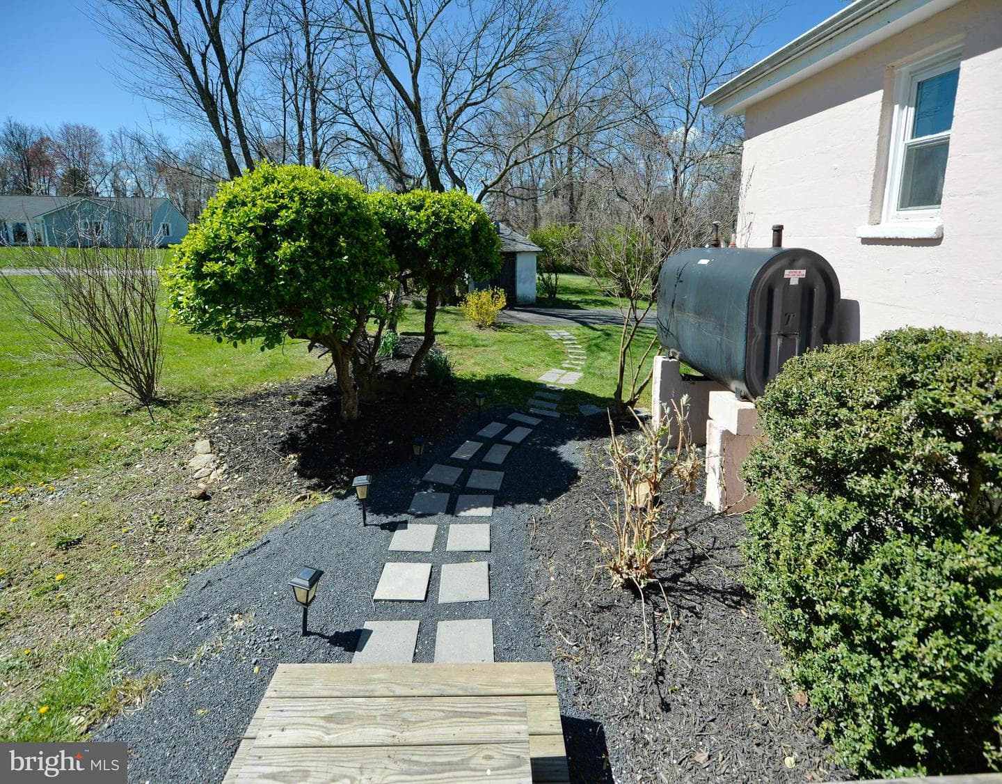 22282 St Louis Road photo 25