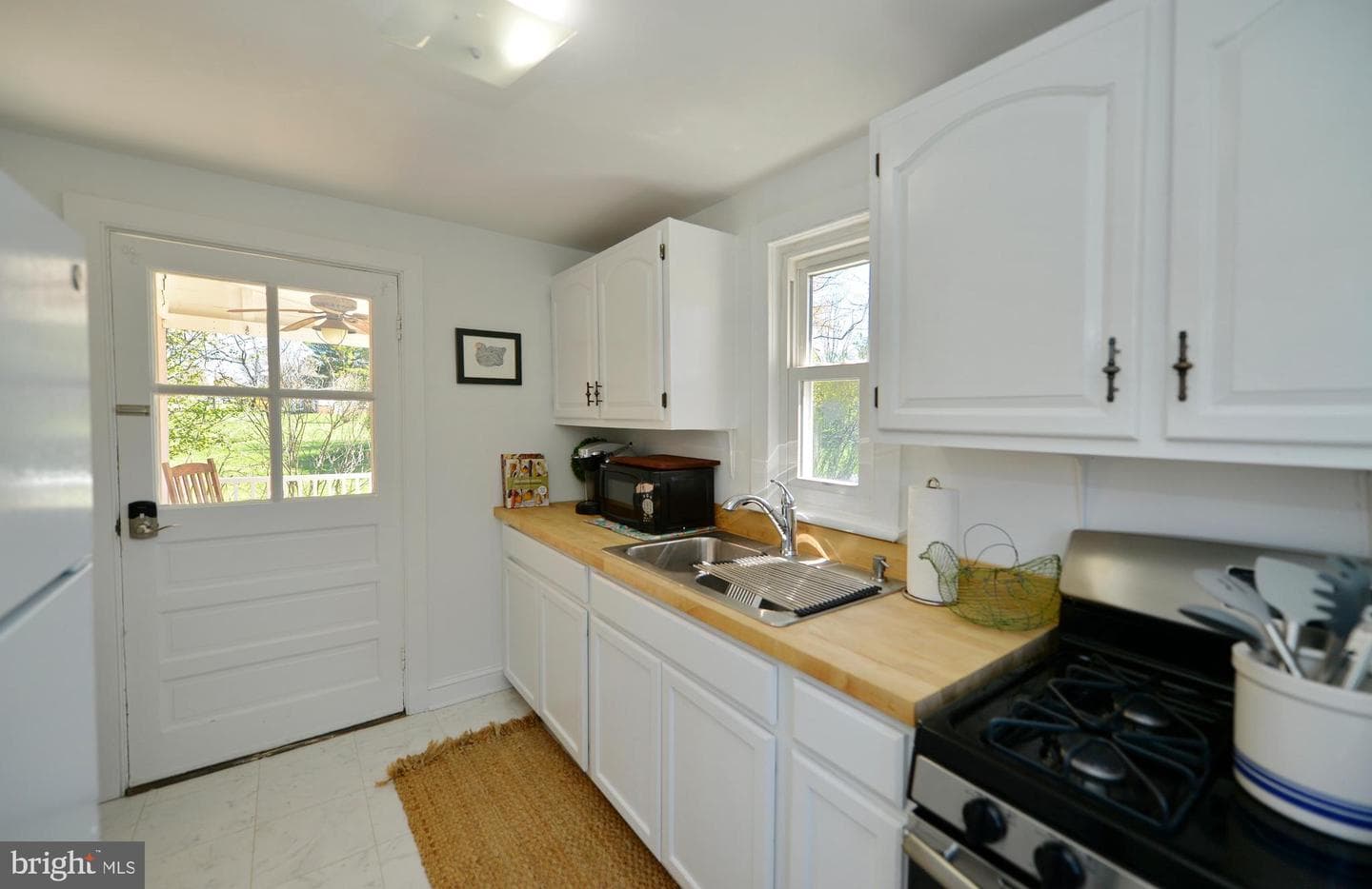 22282 St Louis Road photo 6