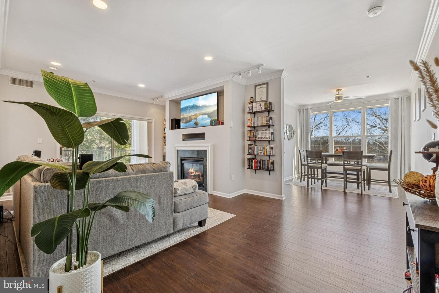 43302 Marymount Terrace #203 photo 2