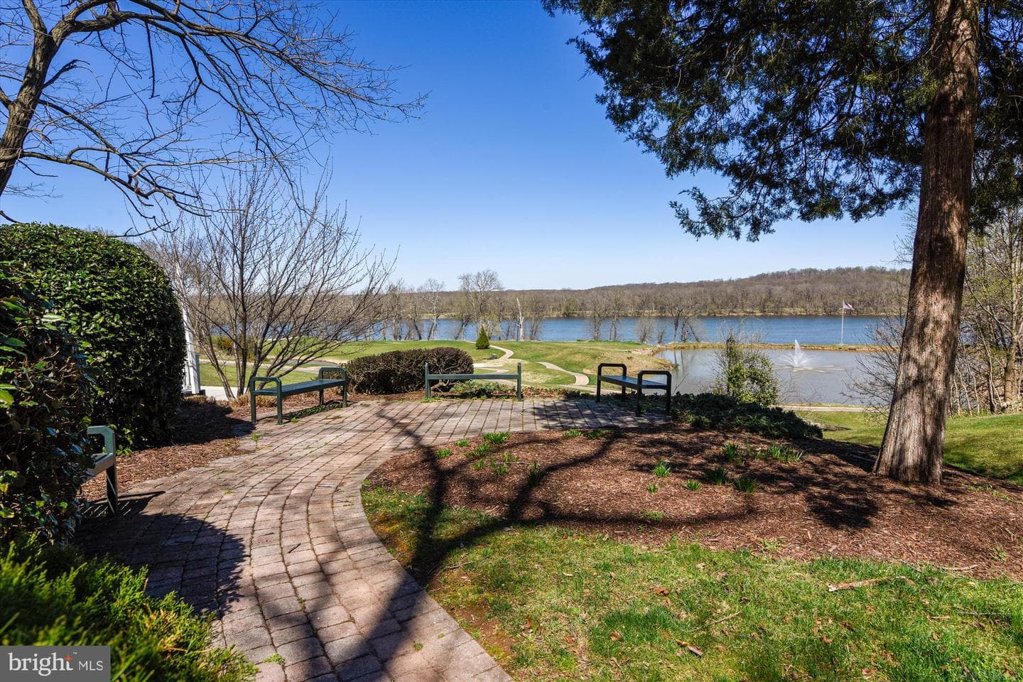 18415 Kingsmill Street photo 69