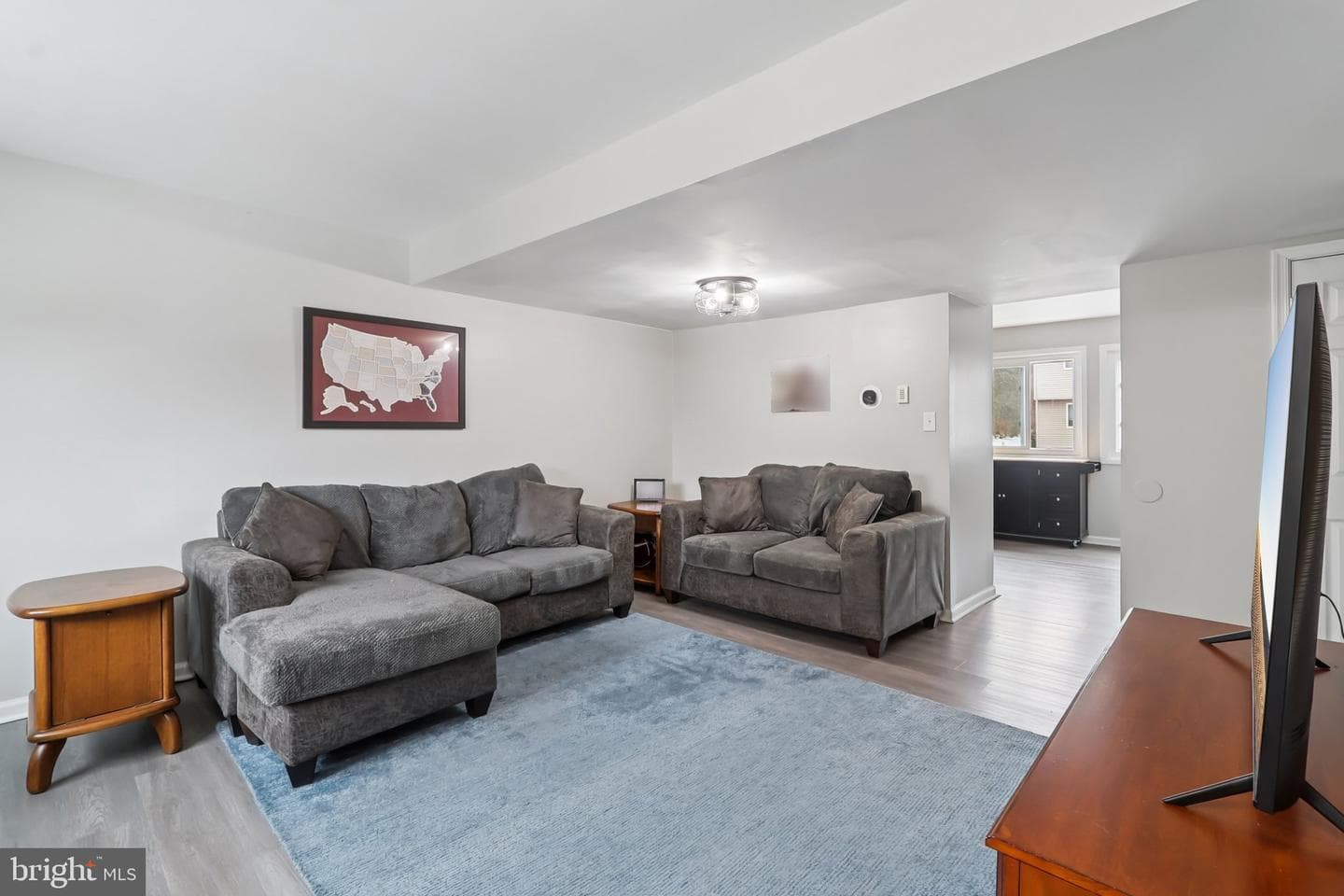 702 Giles Place photo 5