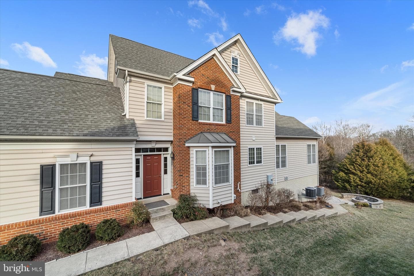 22990 Weybridge Square photo 1