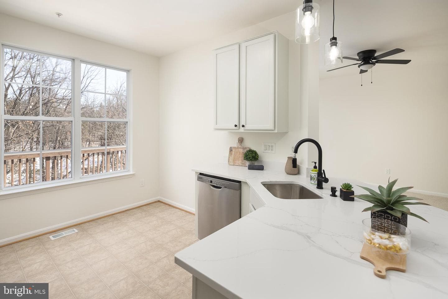 20450 Cool Fern Square photo 2