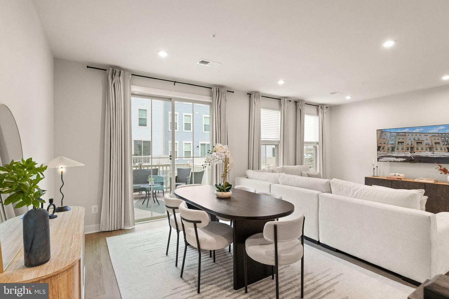 42595 Pitlochry Terrace photo 10