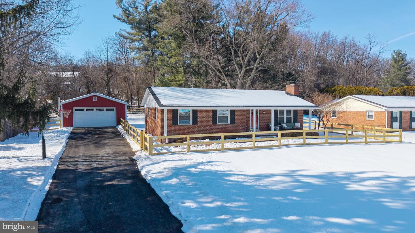 9 Honeybee Avenue photo 1