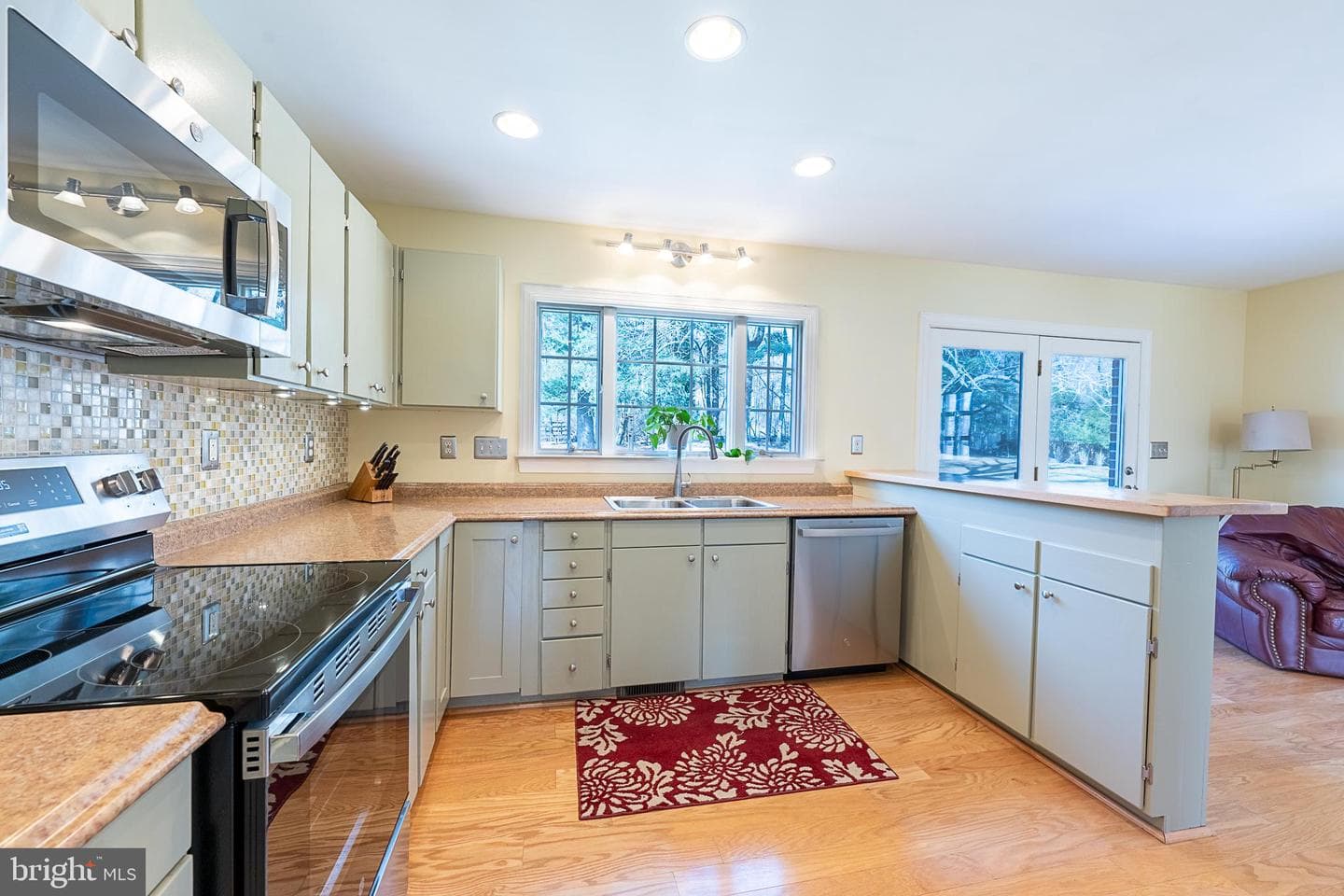 9 Honeybee Avenue photo 12