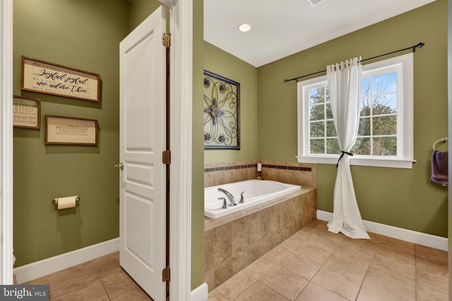23605 Roundup Place photo 54