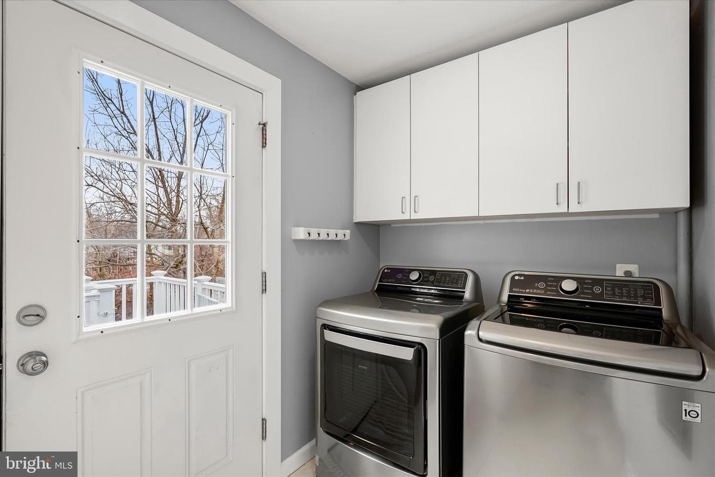 709 W Poplar Road photo 14