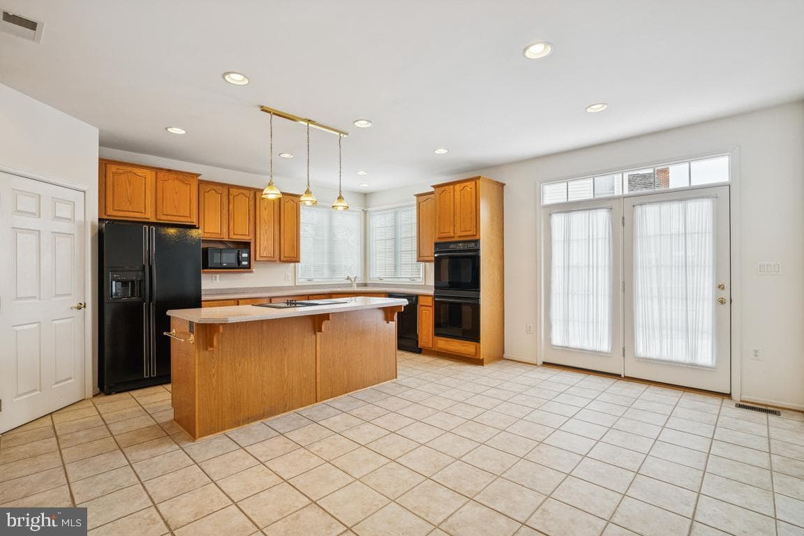1318 Moore Place SW photo 2