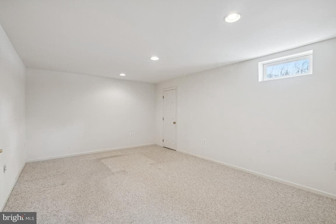 1318 Moore Place SW photo 32