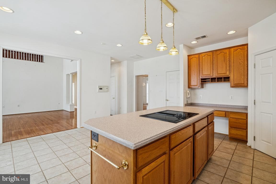 1318 Moore Place SW photo 5