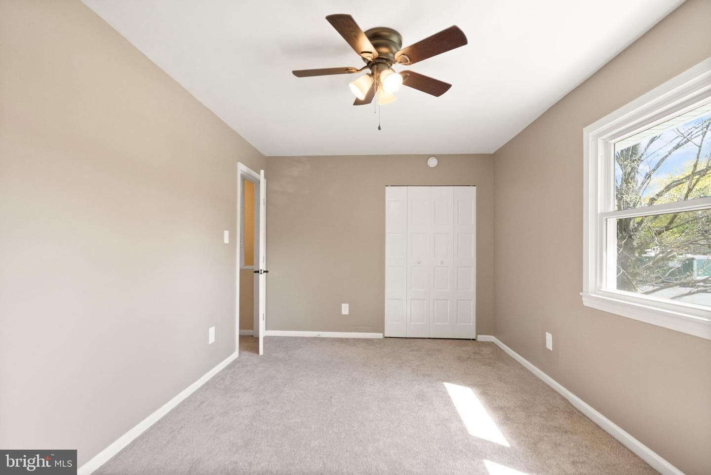 125 N Lincoln Avenue photo 33