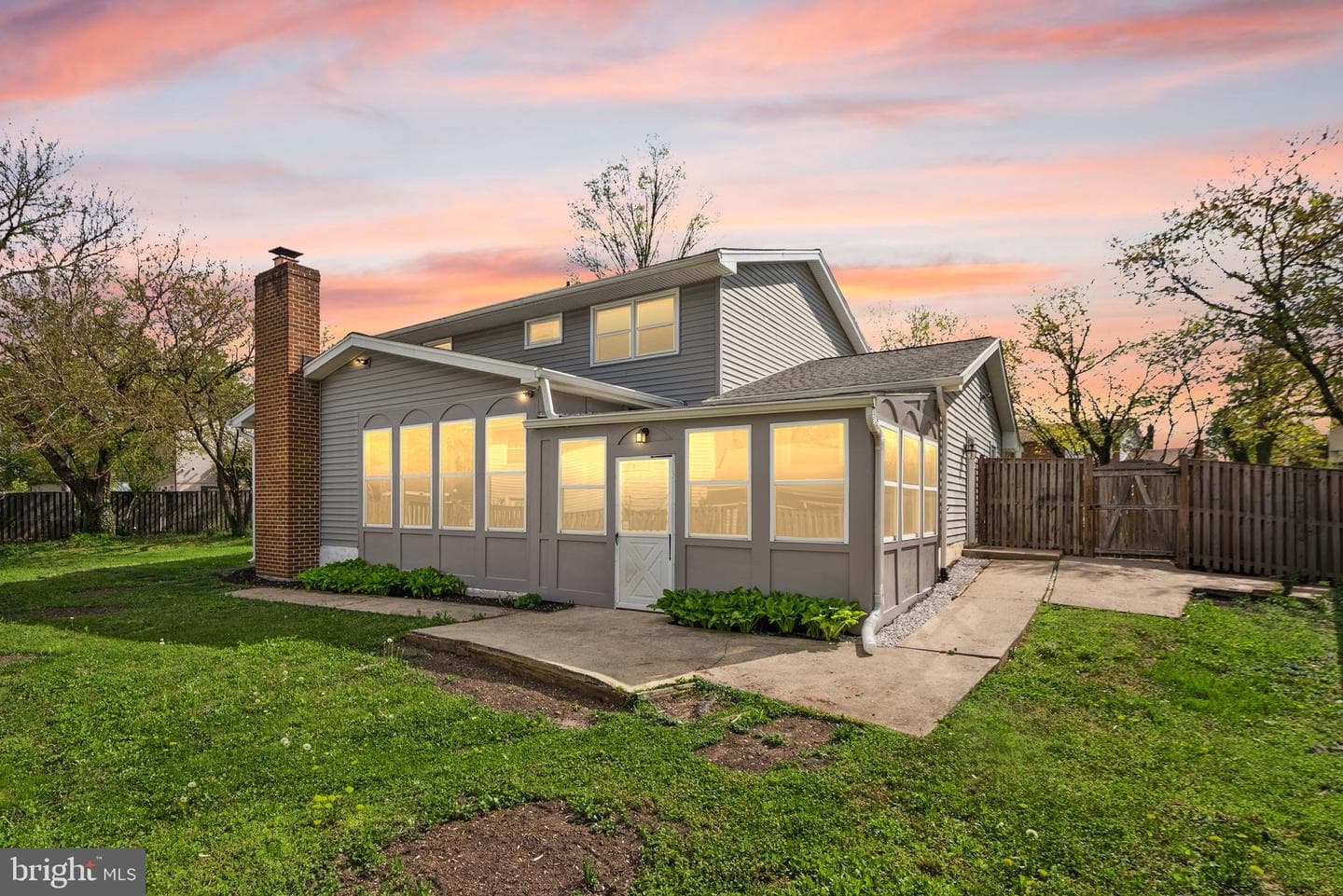 125 N Lincoln Avenue photo 43