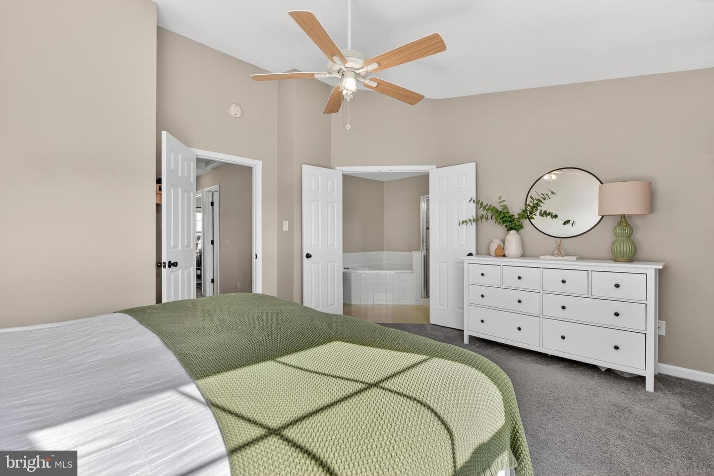 539 Tuliptree Square NE photo 17