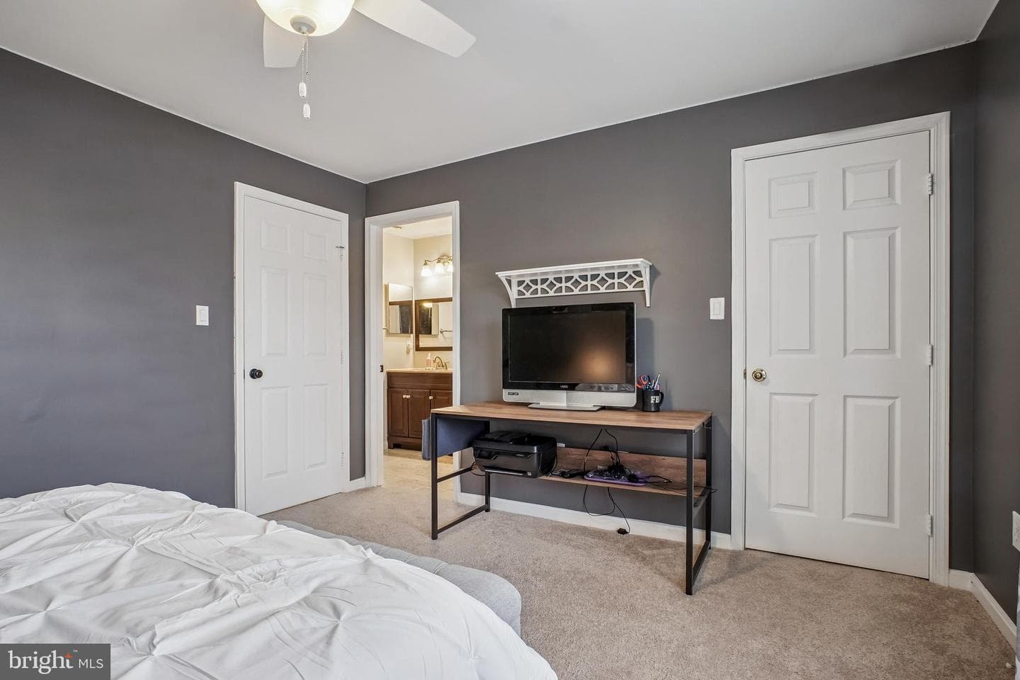 20585 Snowshoe Square #201 photo 30
