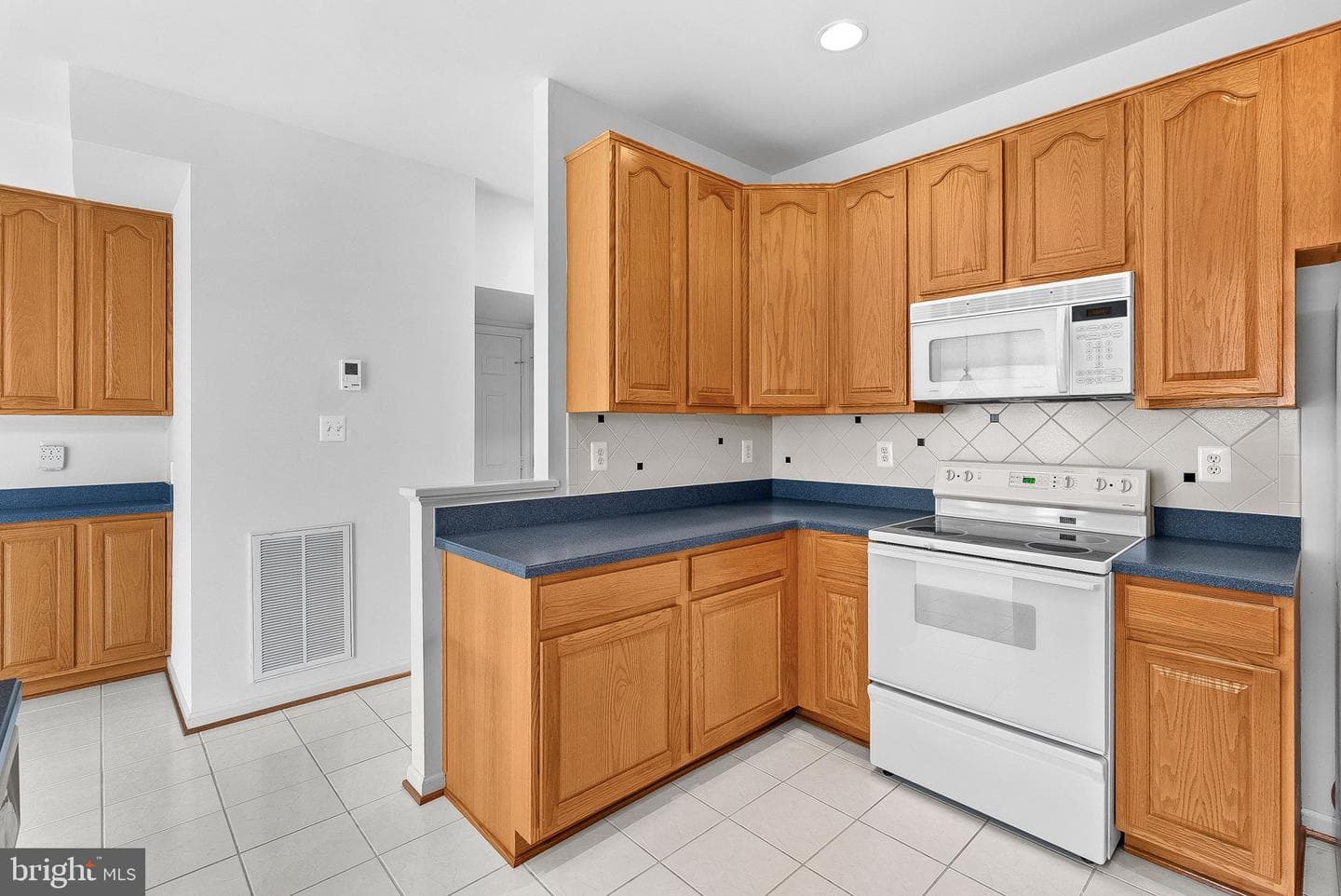 20525 Lansing Terrace photo 16