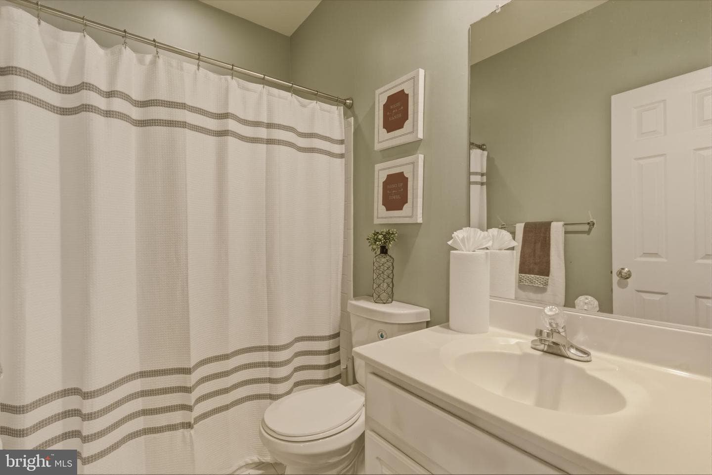 1511 Artillery Terrace NE photo 24
