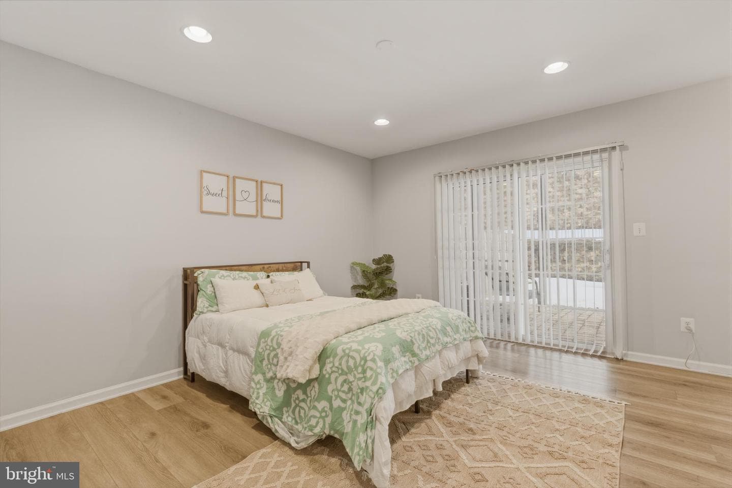 1511 Artillery Terrace NE photo 36